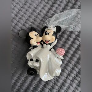 Disney Mickey & Minnie Bride & Groom Figurine